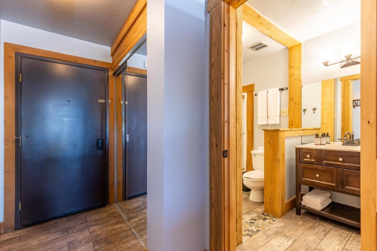Hotel Style Room In The Timber Creek Lodge Condo Truckee Buitenkant foto